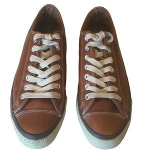 Converse ALL—STAR Low Top Brown Leather Sneakers.